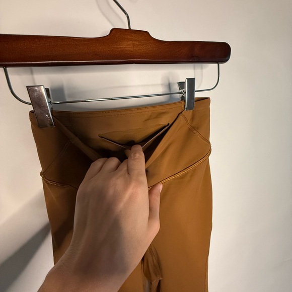 Lulu Lemon set top and bottom XS copper color - Picture 4 of 7